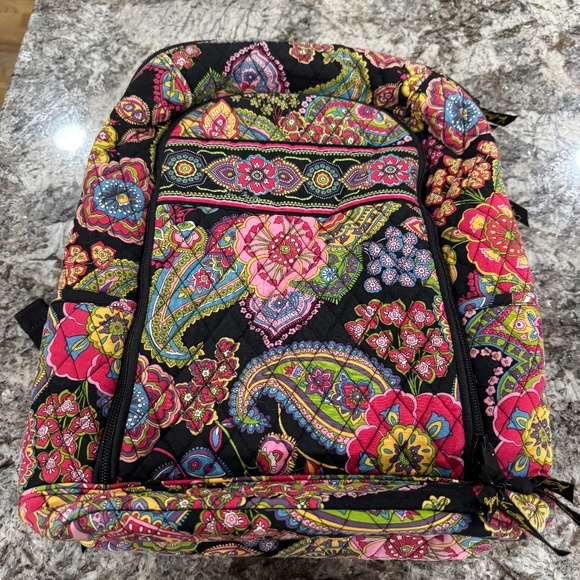 Vera Bradley Floral backpack in GREAT condition - Picture 1 of 8